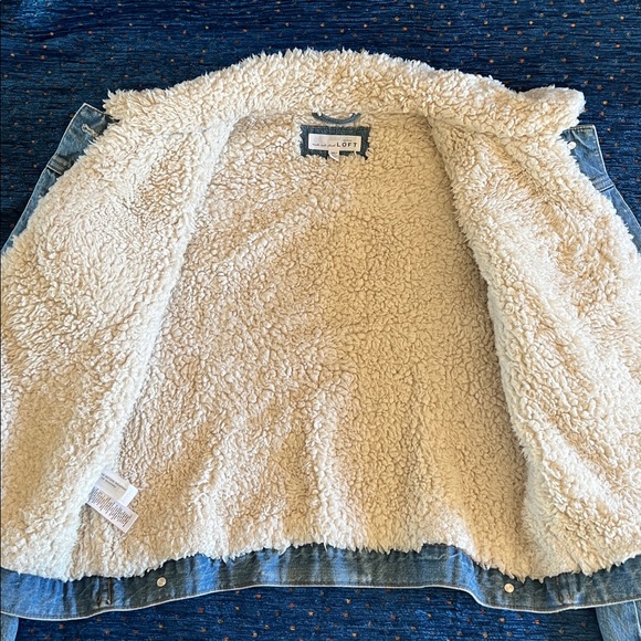 Ann Taylor Loft Light Blue Denim Jacket with White Sherpa Collar and lining - Picture 7 of 11